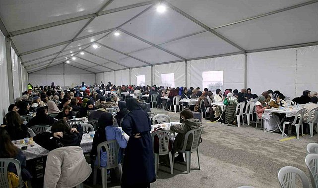 Farklı diller ve kültürler Ramazan'da aynı duada buluşuyor
