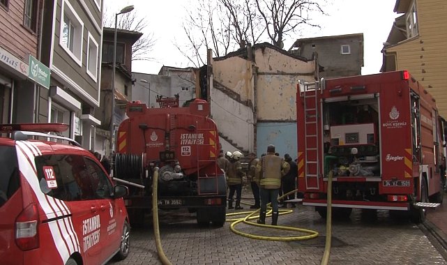 Fatih'te 3 katlı binada yangın: 1 ölü