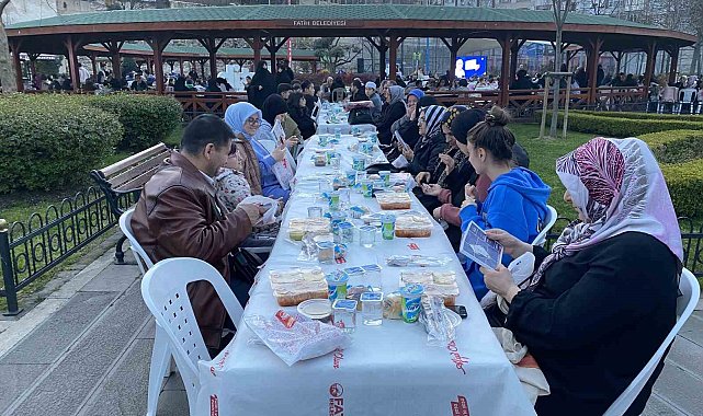 Fatih'te 5 bin kişi iftar sofrasında buluştu
