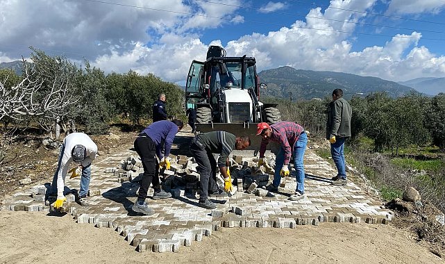 Feslek Mahallesi&#039;nde yol yapım çalışmaları devam ediyor