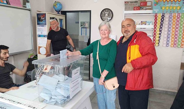 Fethiye'de yaşayan yerleşik yabancılar da oylarını kullandı