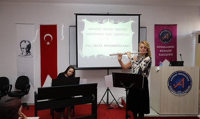 Flüt Sanatçısı Lelya Bayramoğulları'ndan AÜ'de konser