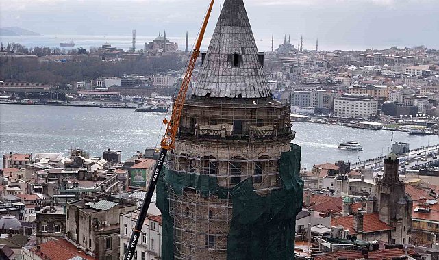 Galata Kulesi inşaat filesiyle sarıldı