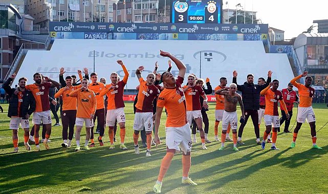 Galibiyet 3'lüsü Carlos Vinicius'tan