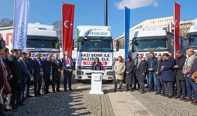 Gaziantep'te 5 tırdan oluşan insani yardım filosu Gazze için yola çıktı