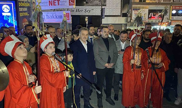 Gaziosmanpaşalılar Çanakkale Zaferini kutladı