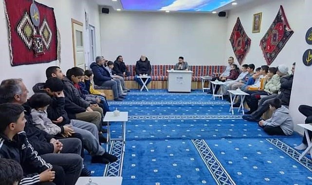Gençler,Bozüyük Diyanet Gençlik Merkezinde bir araya geldiler