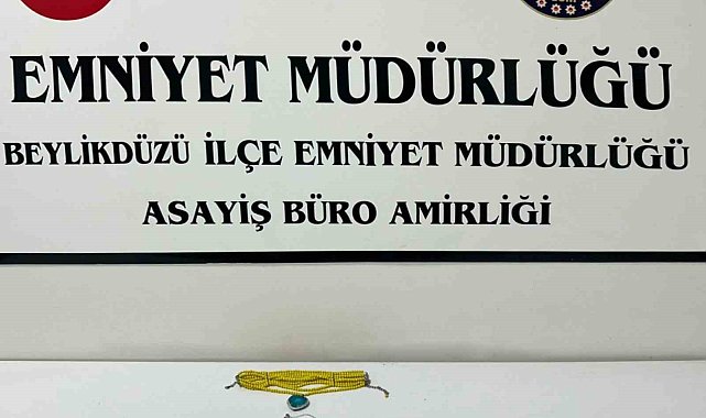 Girdiği evden çok sayıda ziynet eşyası çaldı, polis kıskıvrak yakaladı