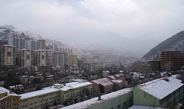 Gümüşhane kara kışı martta yaşıyor