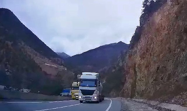 Gümüşhane-Kürtün yolunda facia sürücünün dikkati sayesinde atlatıldı