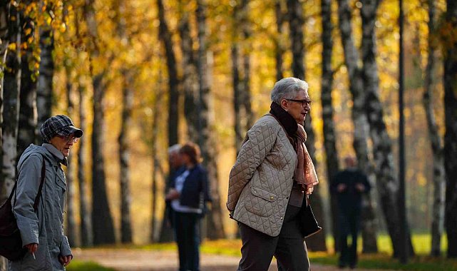 Günde en az 2 bin 200 adım atmak erken ölüm riskini azaltıyor