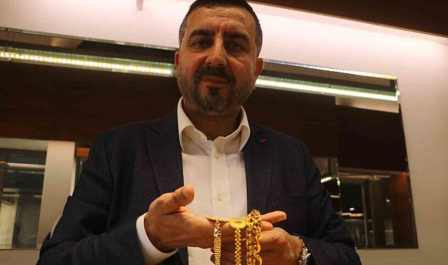 Günde onlarca çağrı alan sarraf, çözümü 'zekat hesaplama' hattı kurmakta buldu