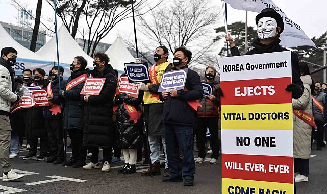 Güney Kore, greve giden yaklaşık 7 bin doktora yaptırım için harekete geçti