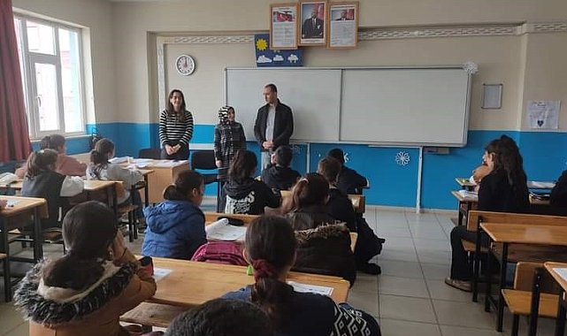 Güroymak'ta deneme sınavı yapıldı