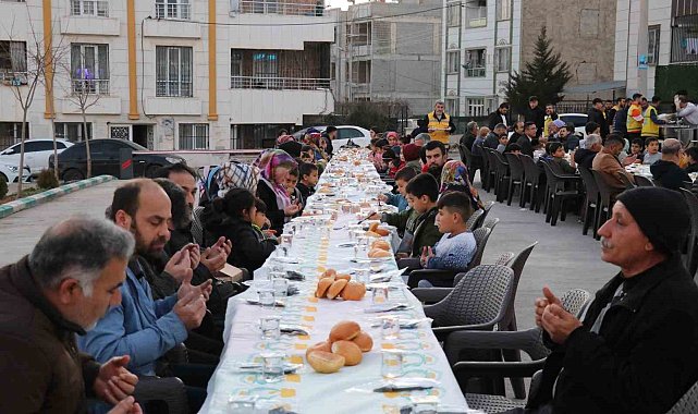 Haliliye'de Ramazan bereketi iftar sofrası ile yaşatılıyor