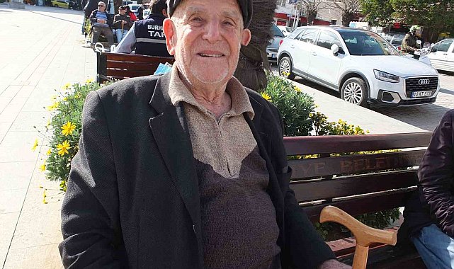 Hasan Dede, Burhaniye'nin ayaklı tarihi oldu