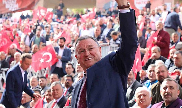 Hatay Büyükşehir Belediye Başkanı Savaş: "İlk etapta 7 bin 643 konutun temellerini atacağız"