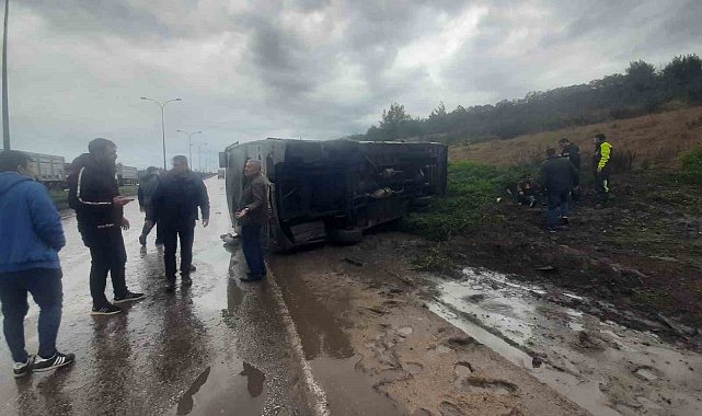 Hatay'da işçi servisi devrildi: 4 yaralı