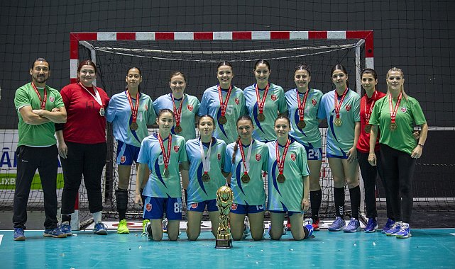 Hentbol Kadınlar 2. Ligi'nde Kepez Belediyesi Spor Kulübü şampiyon oldu
