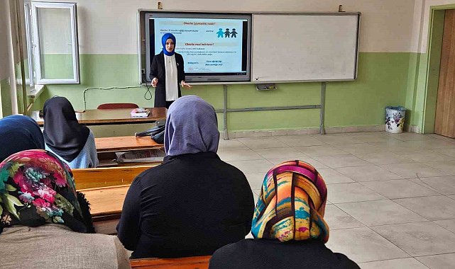 Hisarcık'ta kursiyerlere "Ramazan Ayında Sağlıklı Beslenme " konulu seminer