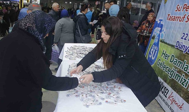 Honaz Belediyesi su tasarruf aparatı dağıttı
