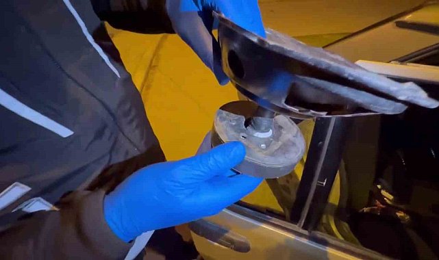 Hoparlörden uyuşturucu çıktı