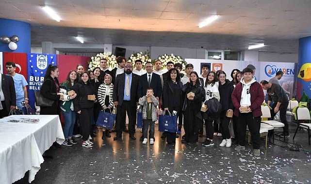 Huzurevi sakinlerine şenlik var