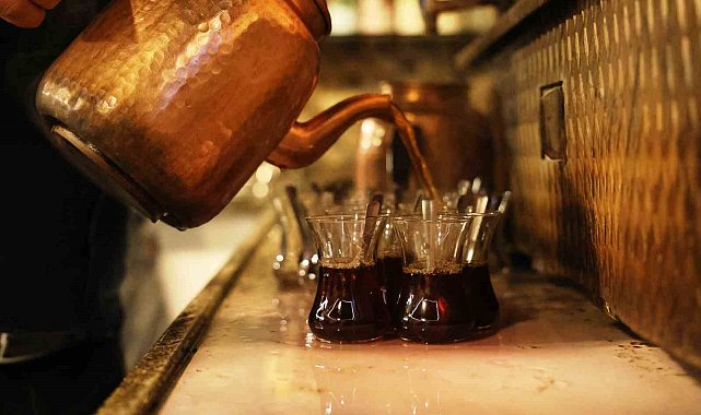 İftar ile sahur arası vazgeçilmez lezzet: 'közde çay'