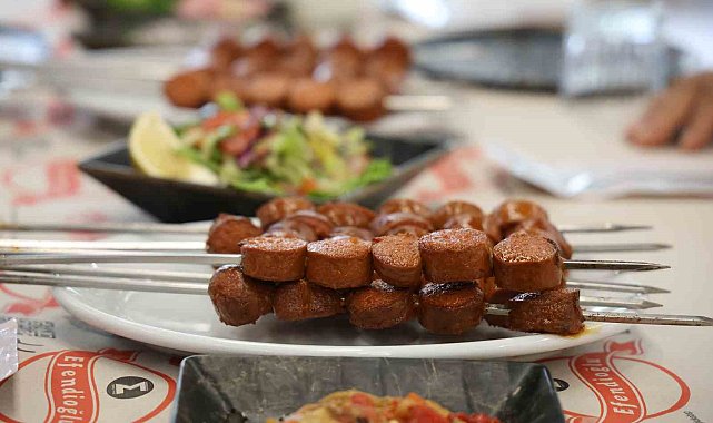 İftar sofralarının vazgeçilmezi 'irişkit sucuğu'