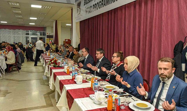 İftar yemeğinde akademik ve idari personel bir arada