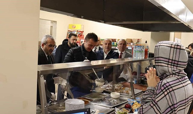 İlçe protokolü üniversite öğrencileri ile iftar yaptı