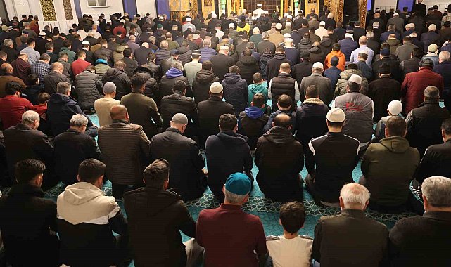 İlk teravih namazında camiler doldu
