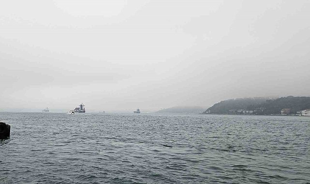 İstanbul Boğazı'nda sis etkili oluyor
