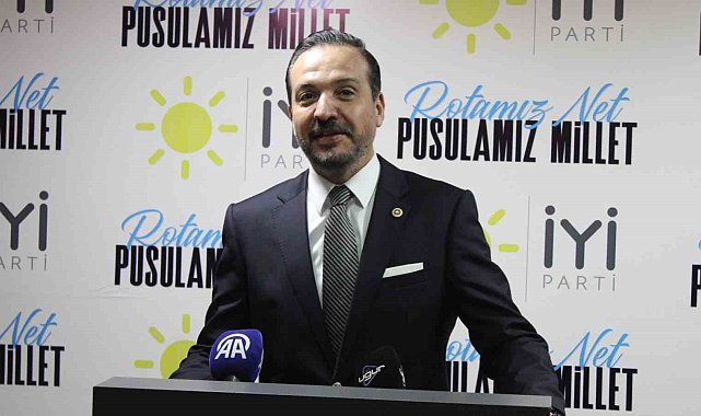 İYİ Parti Sözcüsü Kürşad Zorlu, İYİ Parti Adayı Gür'e destek için Uşak'ta