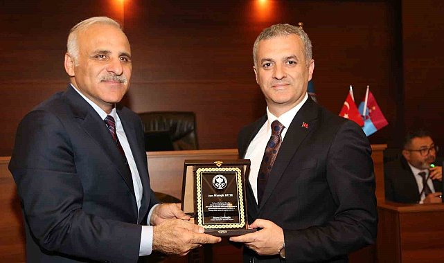 İYİ Partili Başkan Bıyık'tan AK Partili Başkan Zorluoğlu'na teşekkür