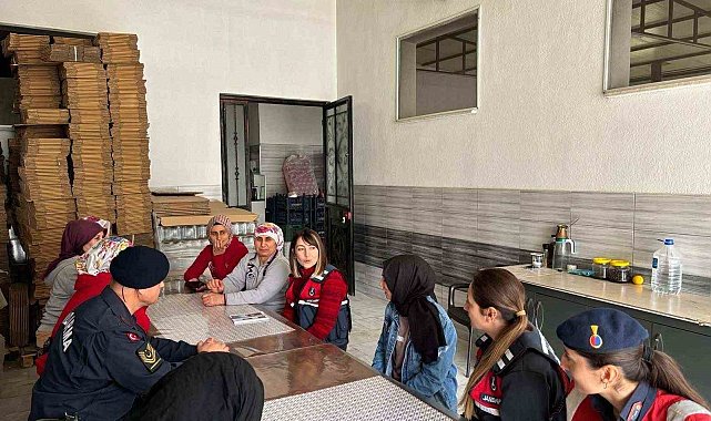 Jandarma kadınlara KADES'i anlattı