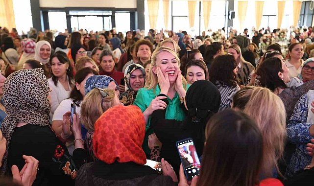 Kadınlardan Başkan Şeniz Doğan'a büyük ilgi