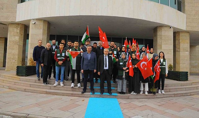 KAEÜ'nde 'Ne sigaraya nede İsrail'e bağımlı' değiliz yürüyüşü