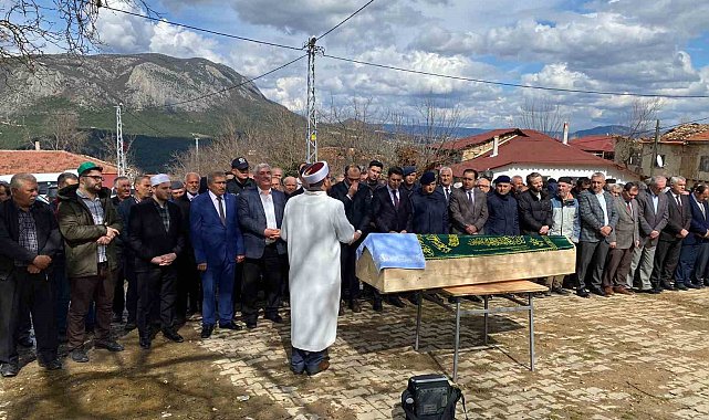 Kalp krizi sonrası hayatını kaybeden muhtar toprağa verildi