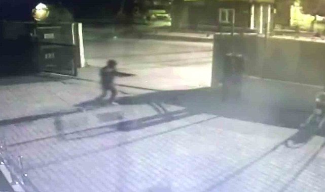 Karakola pompalı tüfekle saldırı kamerada