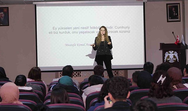 Karapınar'da "Hızlı Okuma ve Teknikleri" konulu konferans