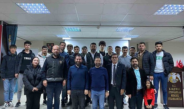 Karapınar'da üniversite öğrencilerine "Bağımlılıkla Mücadele" semineri