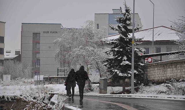 Kars baharda kışı yaşıyor