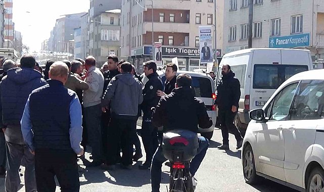Kars'ta sopalı kavga: 2 yaralı