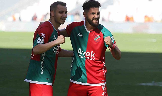 Karşıyakalı Enes Nalbantoğlu, gol sayısında çift haneye ulaştı