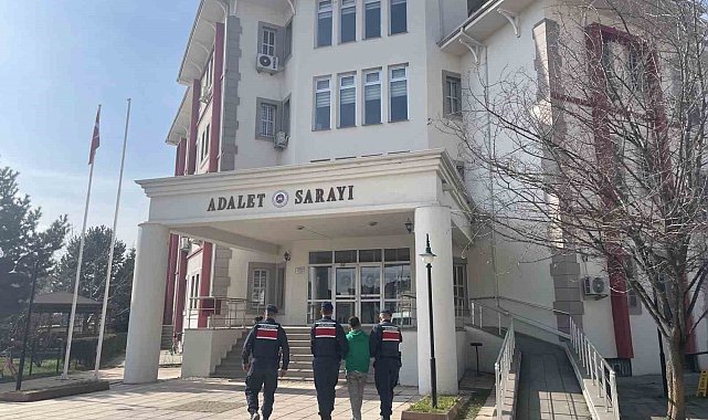 Kastamonu'da 'nitelikli cinsel saldırı' suçundan aranan 2 kişi tutuklandı