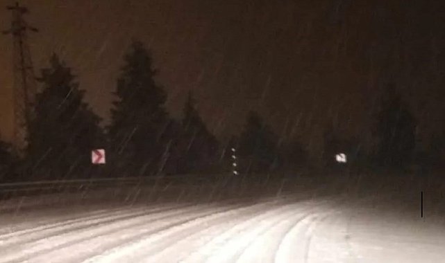 Kastamonu'nun yüksek kesimlerinde kar yağışı etkili oldu