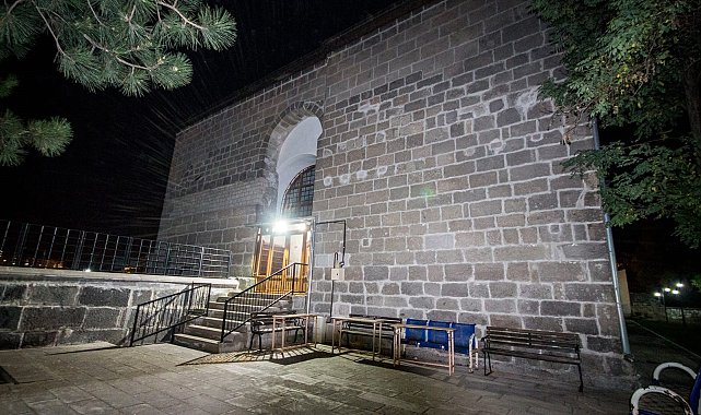 Kayseri'de teravih namazının ilk durağı 'Battal Mescidi'