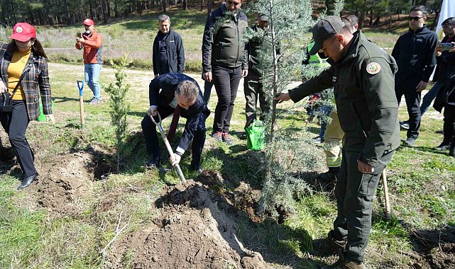 Kazdağları'nda fidanlar toprak ile buluştu