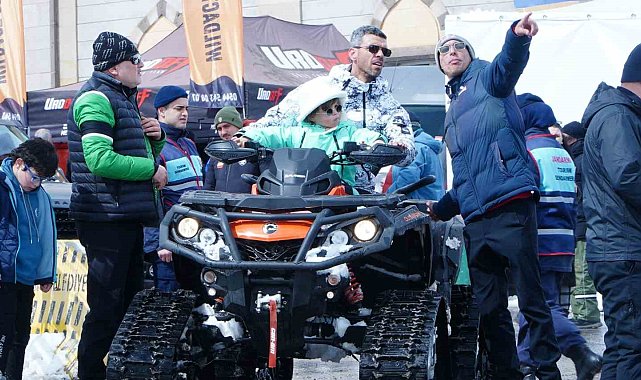 Kenan Sofuoğlu, Dünya Snowcross Şampiyonası için Erciyes'te